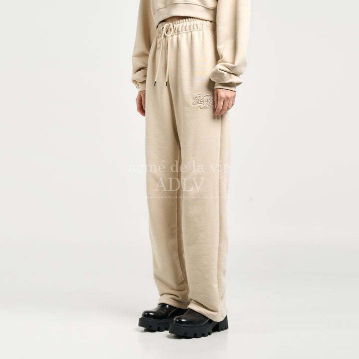 ADLV CURLY LOGO EMBOSS EMBROIDERY SWEATPANTS