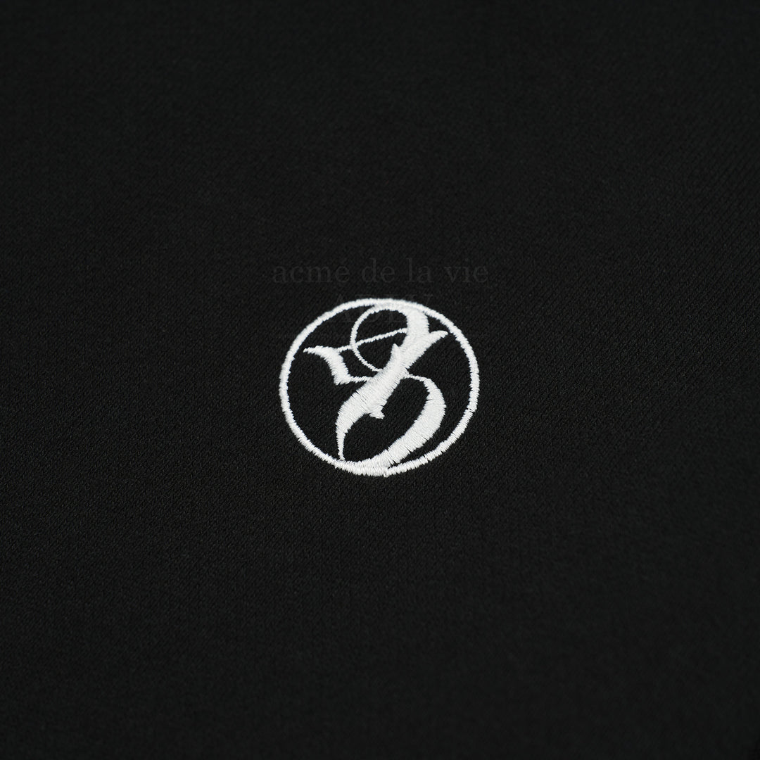 ADLV CIRCLE NEW SYMBOL LOGO BOLERO SWEATSHIRT BLACK