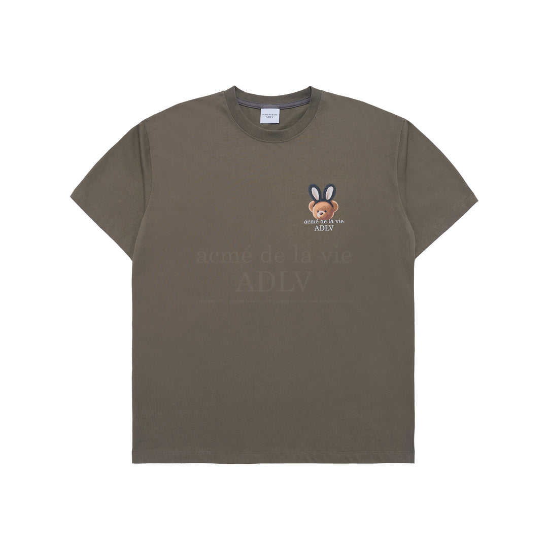 ADLV RABBIT BEAR DOLL LOGO SHORT SLEEVE T-SHIRT COCOA