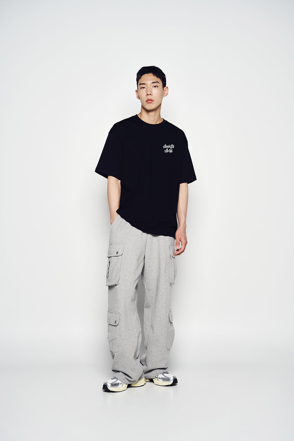 OUTLINE SCRIPT LOGO SHORT SLEEVE T-SHIRT BLACK