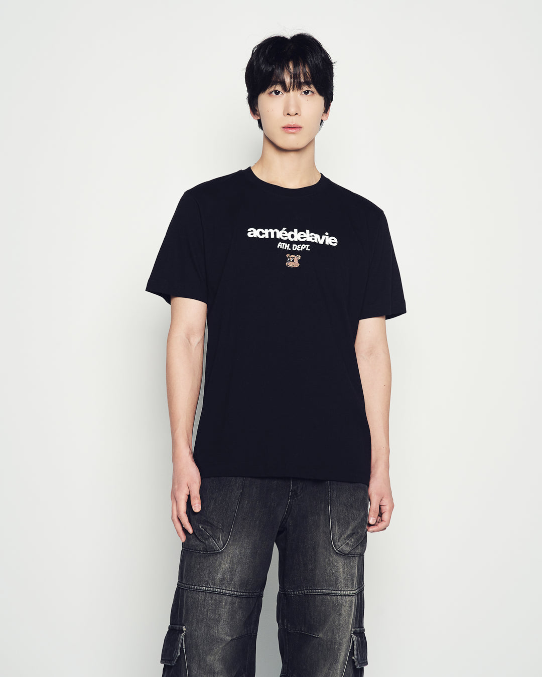 AC POINT STANDARD SHORT SLEEVE T-SHIRT BLACK