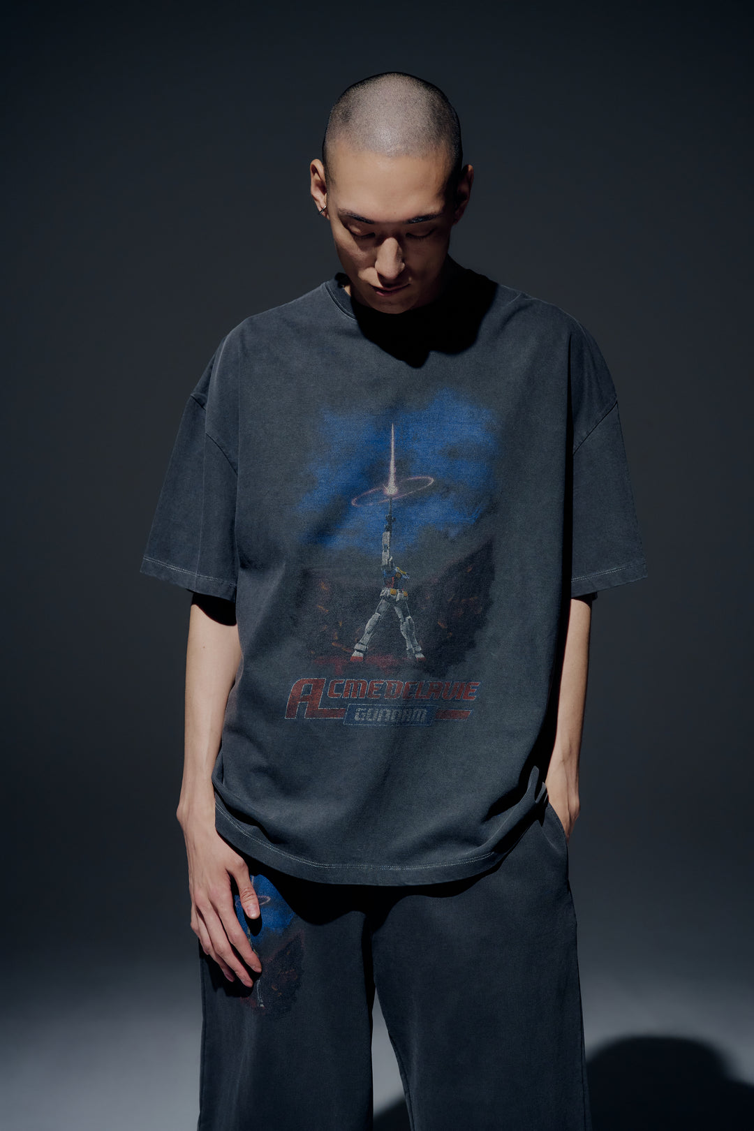 MOBILE SUIT GUNDAM LAST SHOOTING PIGMENT WASHING SHORT SLEEVE T-SHIRT CHARCOAL