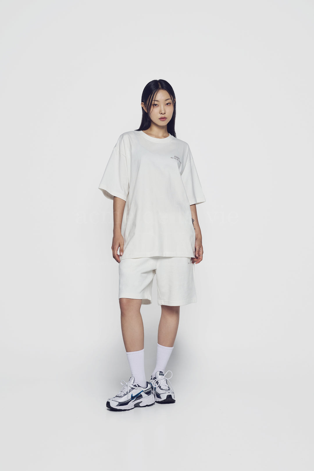 ADLV x HOSHI UPSIDE DOWN BASIC LOGO SHORT SLEEVE T-SHIRT CREAM