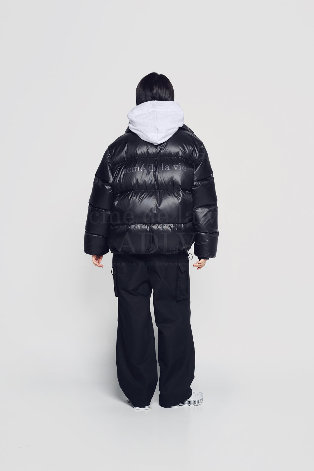 ADLV X HOSHI BASIC LOGO OVERSIZE SHORT DUCK DOWN JACKET BLACK