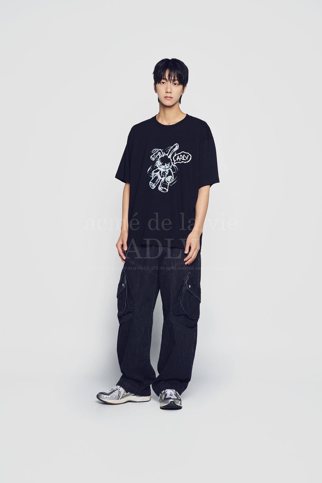 ADLV HANDSKETCH RABBIT SHORT SLEEVE T-SHIRT BLACK