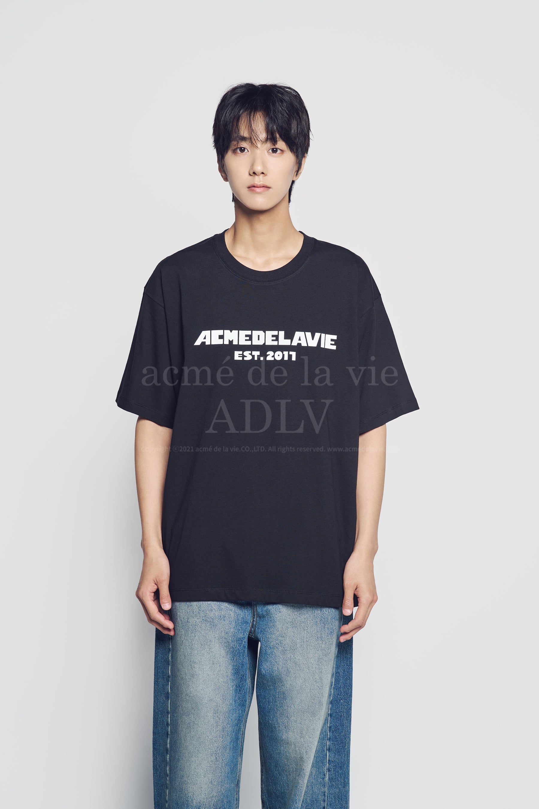 ADLV | SIMPLE BOLD LOGO SHORT SLEEVE T-SHIRT | ADLV Malaysia