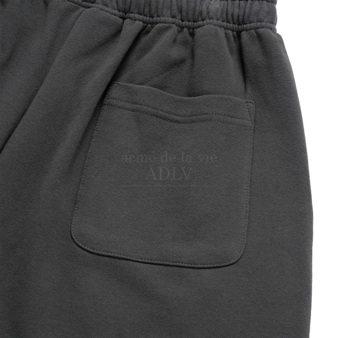 ADLV x HOSHI CHAIN EMBOSSING SCRIPT NEEDLEWORK SHORT PANTS CHARCOAL