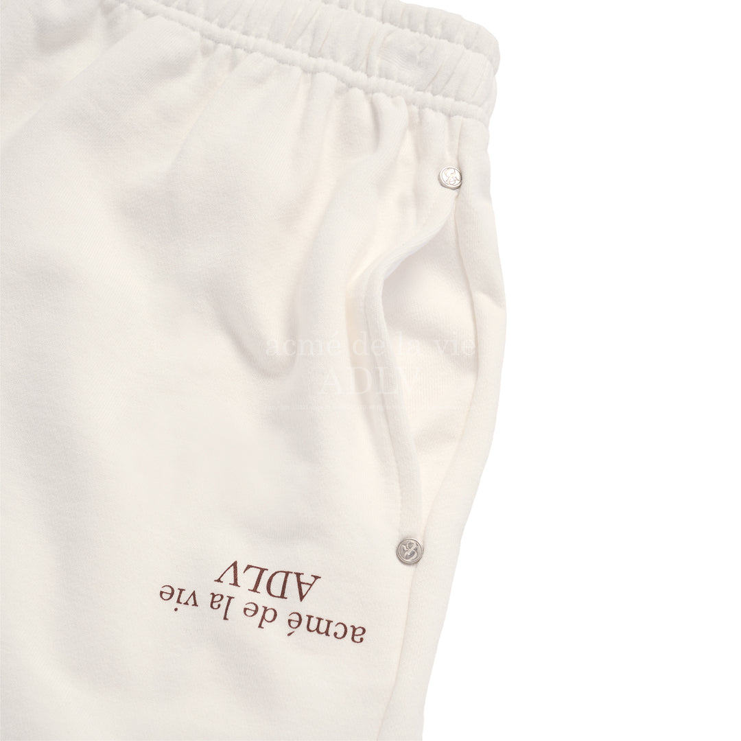 ADLV x HOSHI UPSIDE DOWN BASIC LOGO SHORT PANTS CREAM