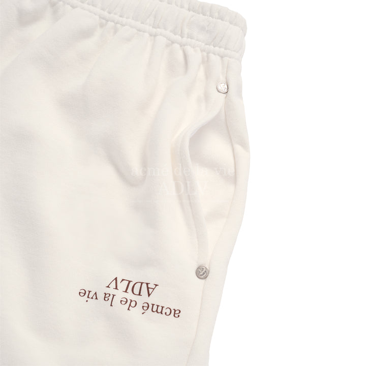 ADLV x HOSHI UPSIDE DOWN BASIC LOGO SHORT PANTS CREAM