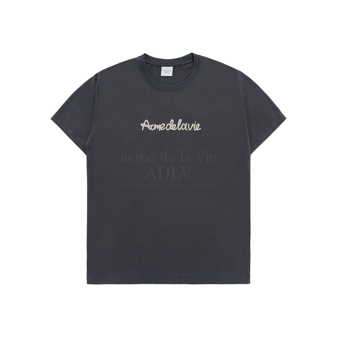 ADLV x HOSHI CHAIN EMBOSSING SCRIPT PRINTING SHORT SLEEVE T-SHIRT CHARCOAL