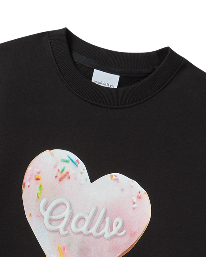 WOMAN HEART DOUGHNUT SWEATSHIRT BLACK